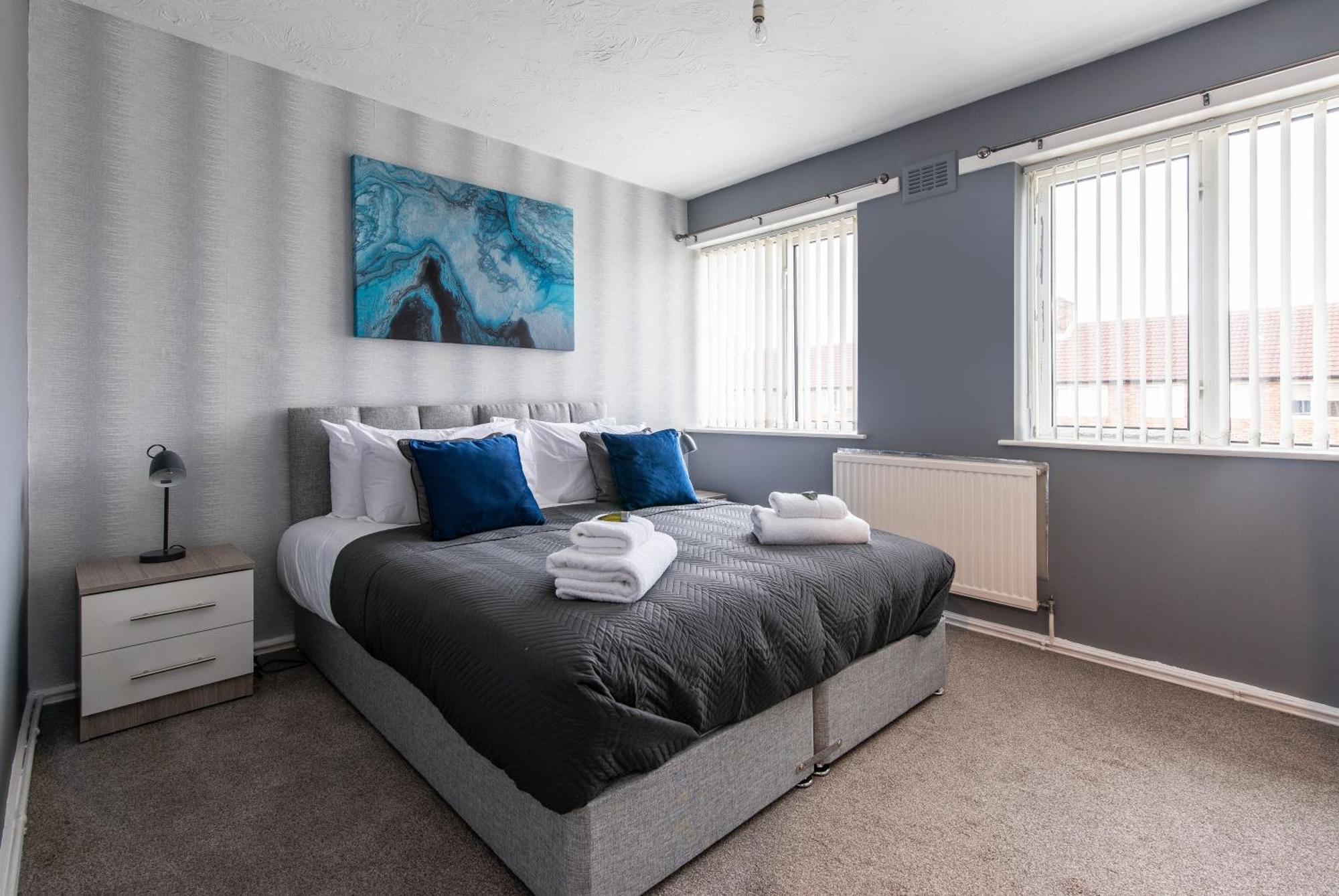 3 Bed Apartment - Perfect For Contractors Near Liverpool Airport Hale  Exterior foto