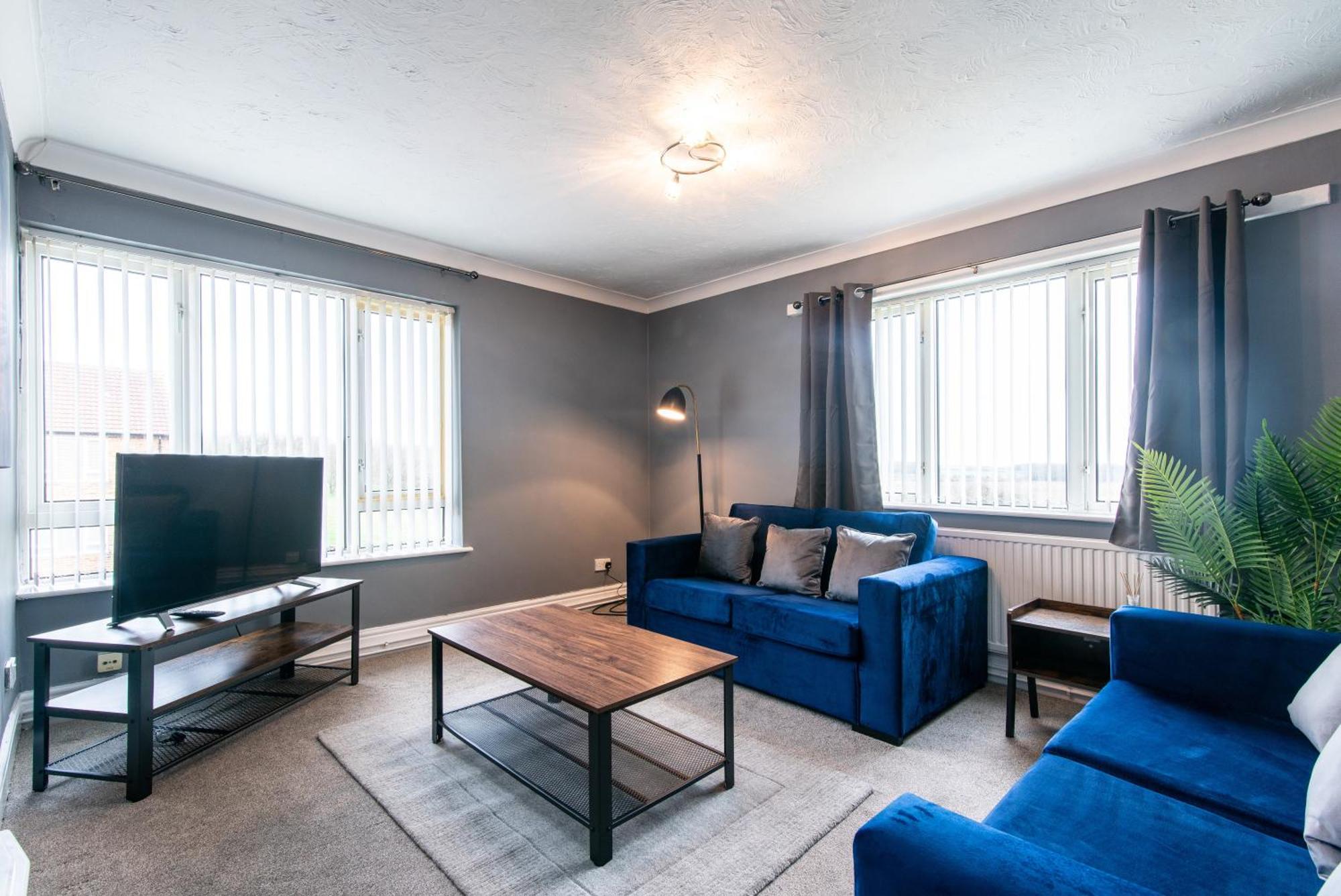 3 Bed Apartment - Perfect For Contractors Near Liverpool Airport Hale  Exterior foto