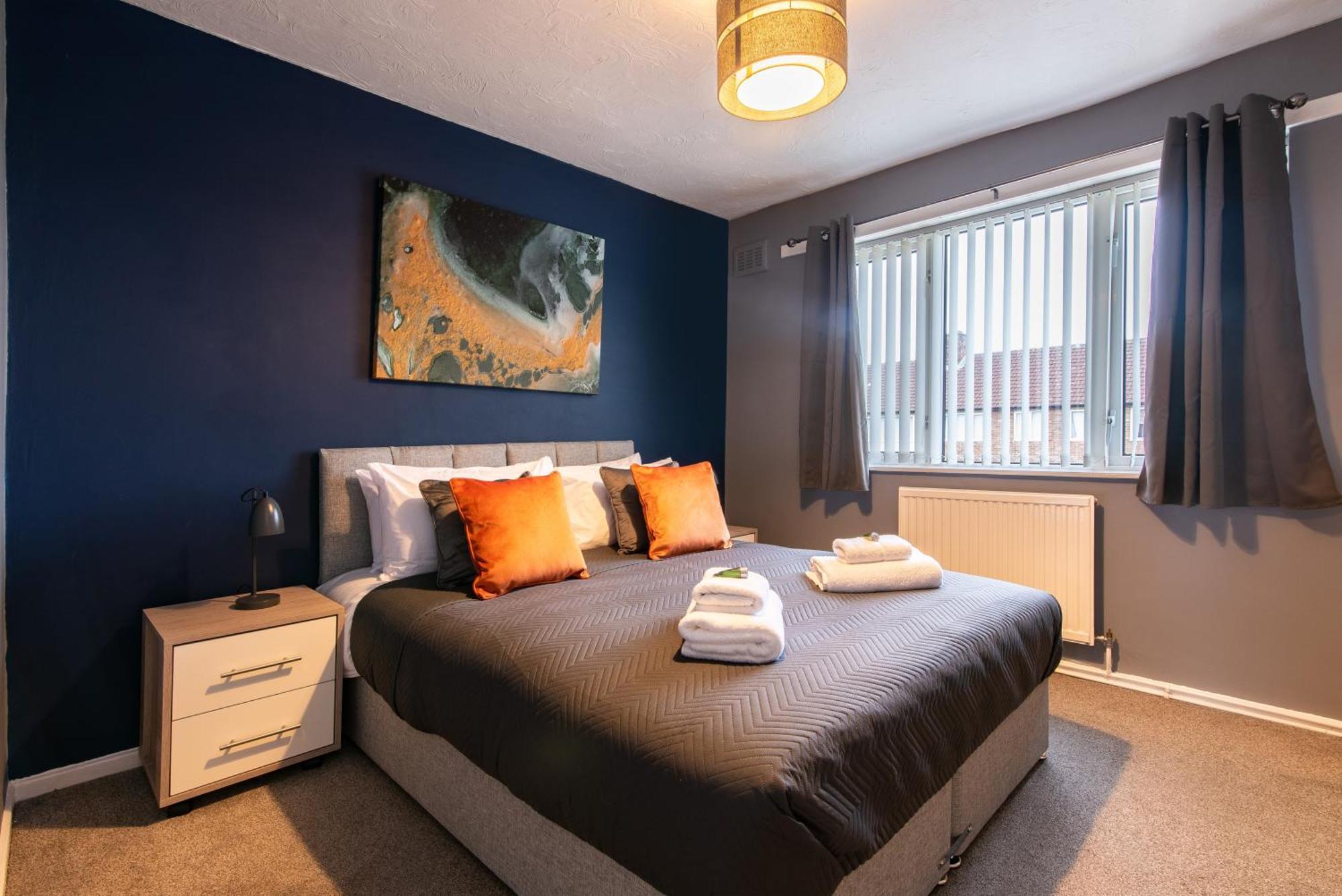 3 Bed Apartment - Perfect For Contractors Near Liverpool Airport Hale  Exterior foto